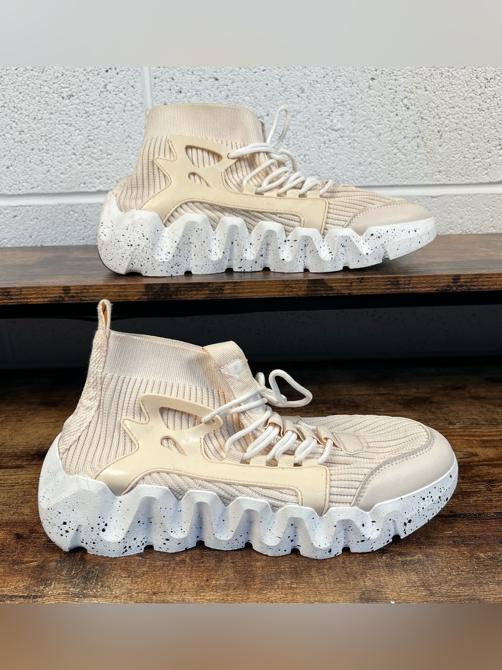 Pony Moon PP1 Sneakers Chunky High Top Cream men's 10